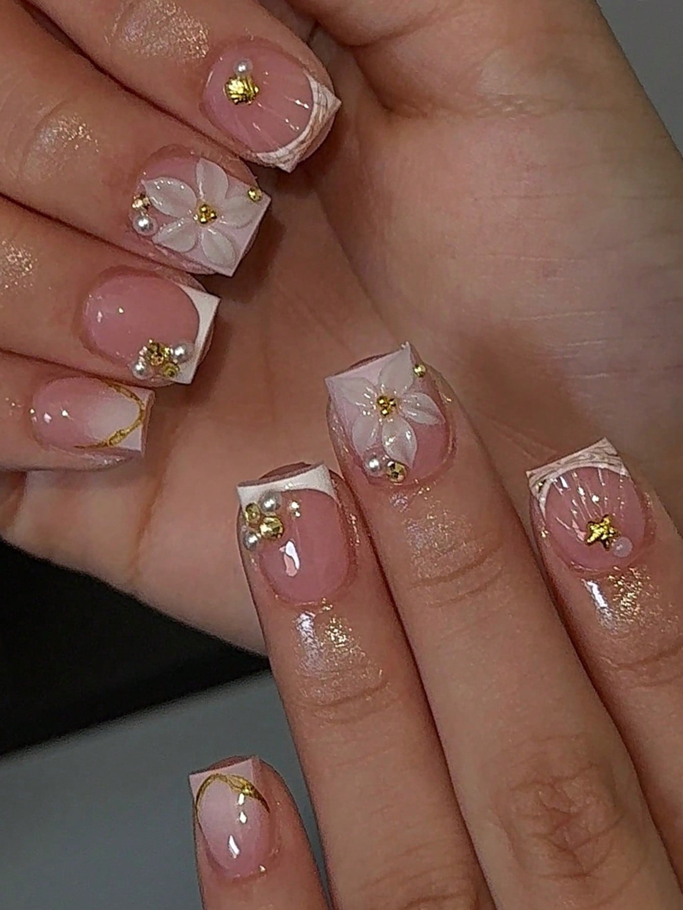 Nail Art Chrome - 24pcs Short Square White French Flower