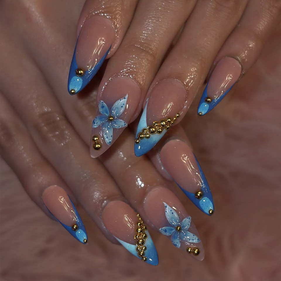 Nude fake nails with pink blue - Nail Art Quirky 评论和价格