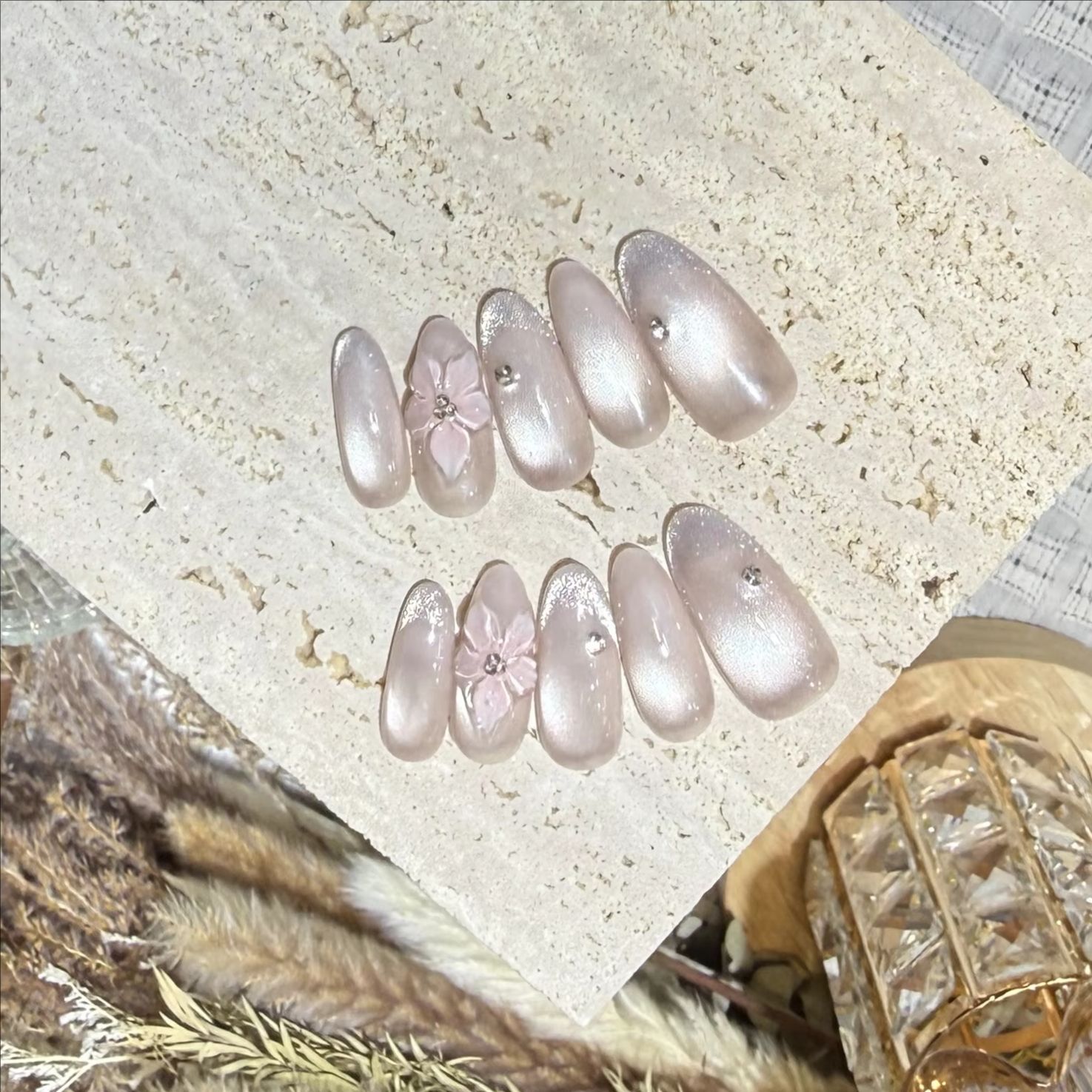 10Pcs Pink Sweet French Almond - Nail Art Cat Eye Simple 评论和价格