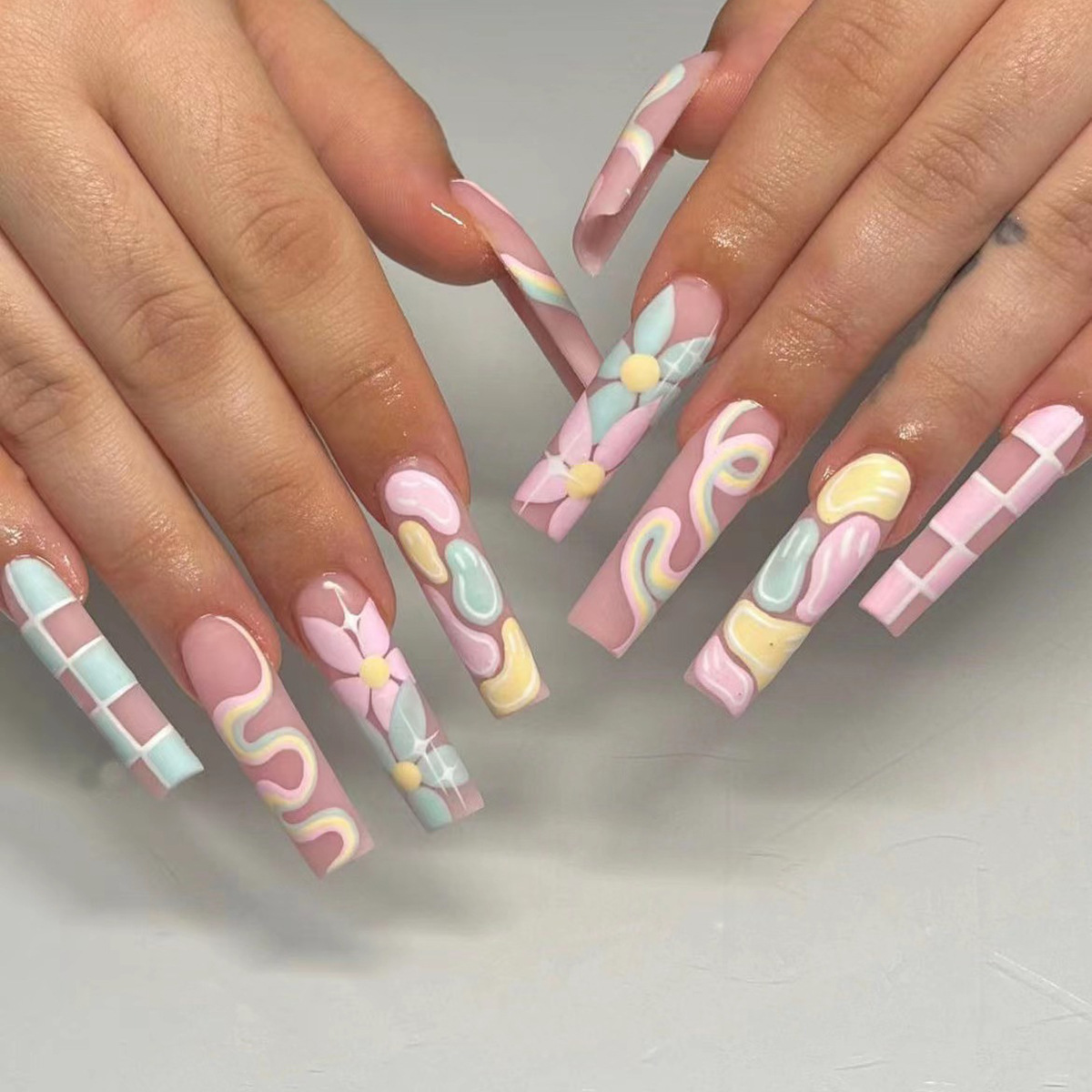 24pcs Black French Fake Nails  - Nail Art Quirky 评论和价格